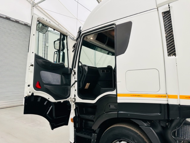 Iveco Stralis 450 4×2 Tractor Unit