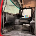 Mercedes Actros 2533 6×2 Sleeper Cab Curtainsider - thumbnail