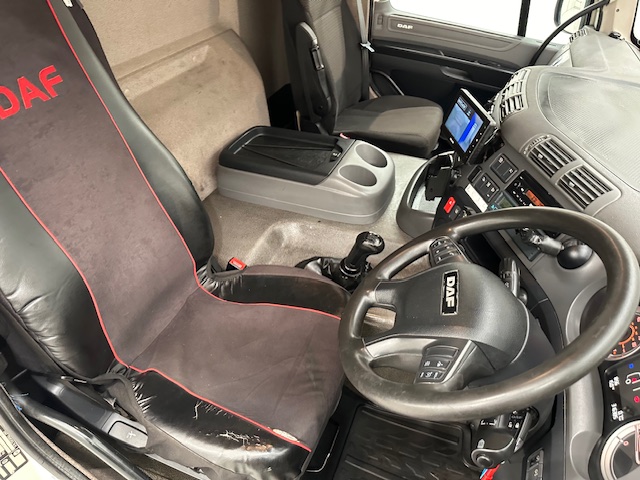 DAF CF 290 6×2 Rear Steer Fridge Box