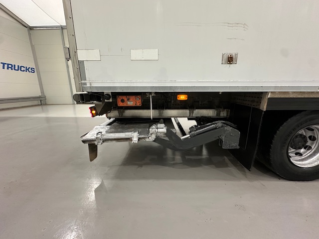 Mercedes Axor 1824 Day Cab Fridge Box