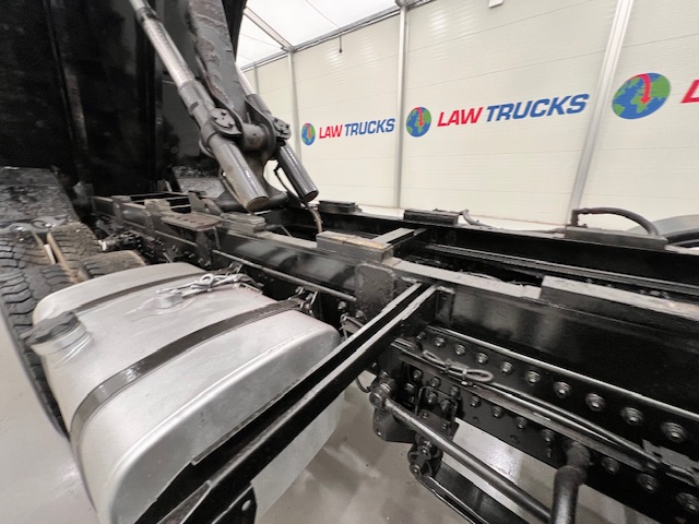 DAF CF 400 8×4 Day Cab Steel Tipper Grab