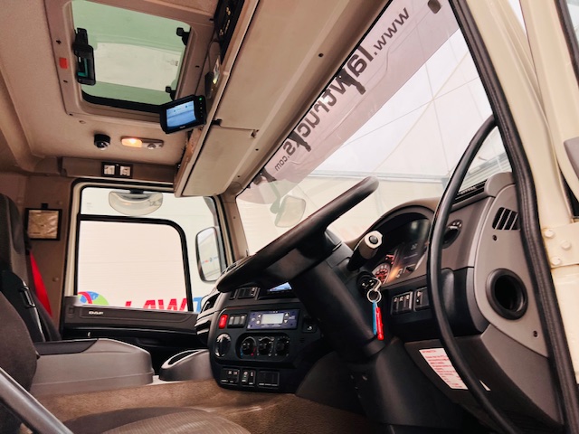 DAF CF 400 8×4 Day Cab Tipper