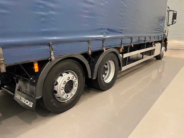 Mercedes Actros 2530 6×2 Day Cab Curtainsider
