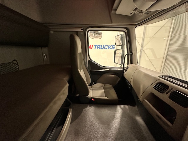 Renault Premium 460 6×2 Midlift Tractor Unit