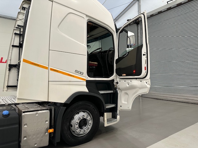 Volvo FH 500 Euro 5 6×2 Midlift Tractor Unit