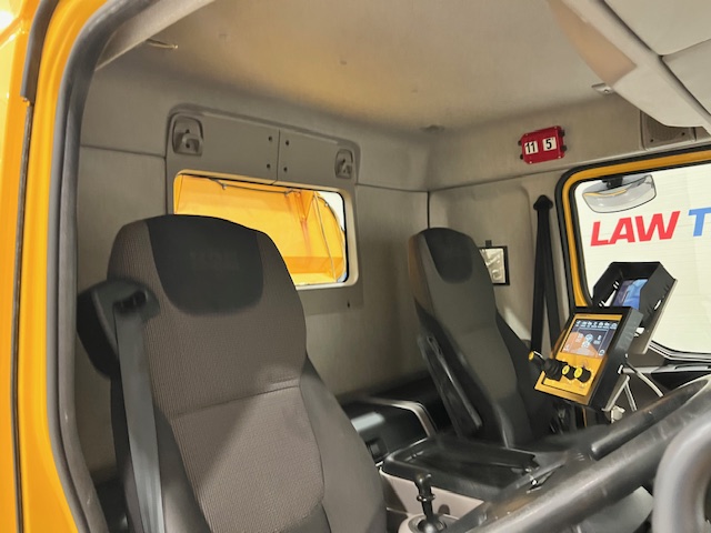 DAF LF 250 4×2 Sleeper Cab Gritter