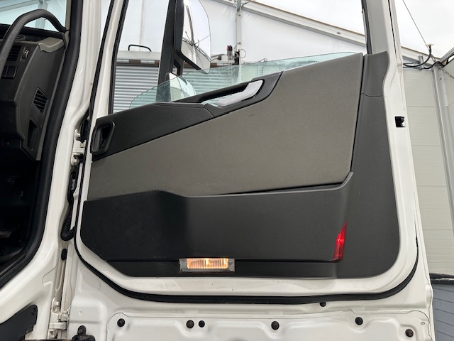 Volvo FH 500 Euro 5 6×2 Midlift Tractor Unit