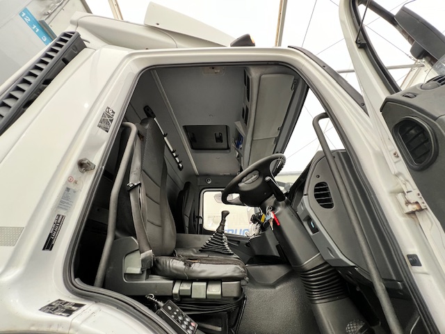 Mercedes Axor 1824 Day Cab Box Van