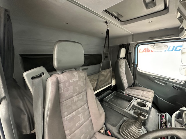 Mercedes Axor 2529 Rear Lift Sleeper Cab Box Van
