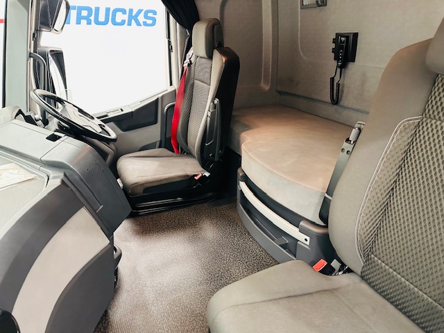 Renault T460 6×2 Midlift Tractor Unit