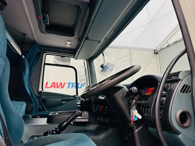 DAF CF65 220 Sleeper Cab Fridge Box