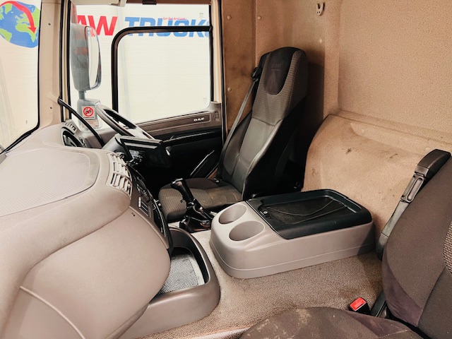 DAF CF 290 6×2 Rear Steer Fridge Box
