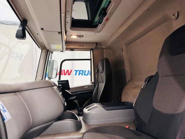 DAF CF 290 6×2 Rear Steer Fridge Box