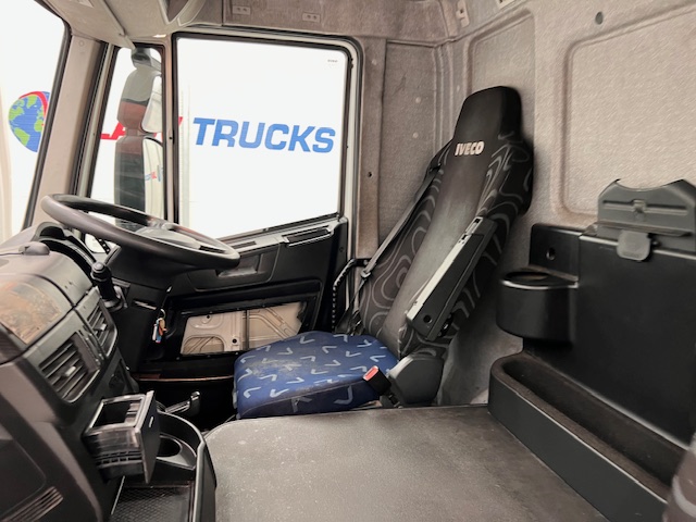 Iveco Stralis 310 AT 6×2 Box Van