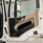 Mercedes Actros 1824 4×2 Sleeper Cab Box Van - thumbnail