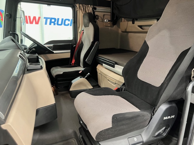 MAN TGX 26.470 6×2 Midlift Tractor Unit