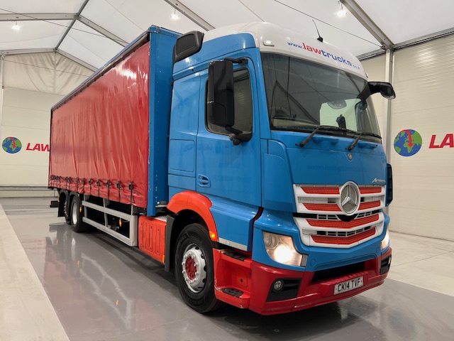Mercedes Actros 2530 6×2 Sleeper Cab Curtainsider