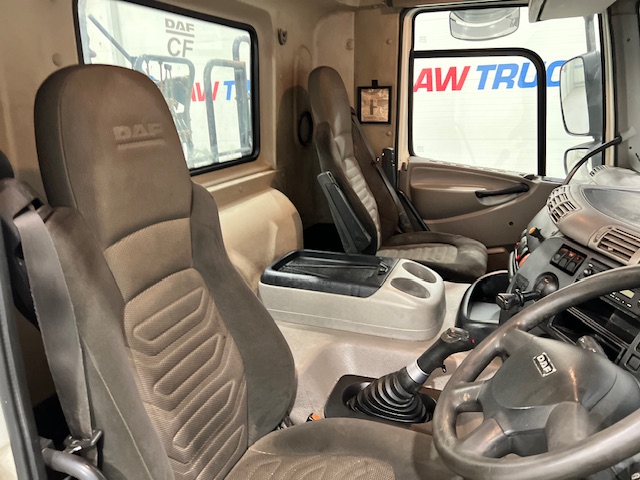 DAF CF85 410 8×4 Day Cab Steel Tipper Grab