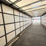 Mercedes Actros 1824 Day Cab Curtainsider - thumbnail