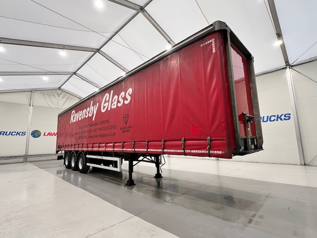 Montracon Tri Axle 4.2m Curtainsider Trailer Moffat Brackets