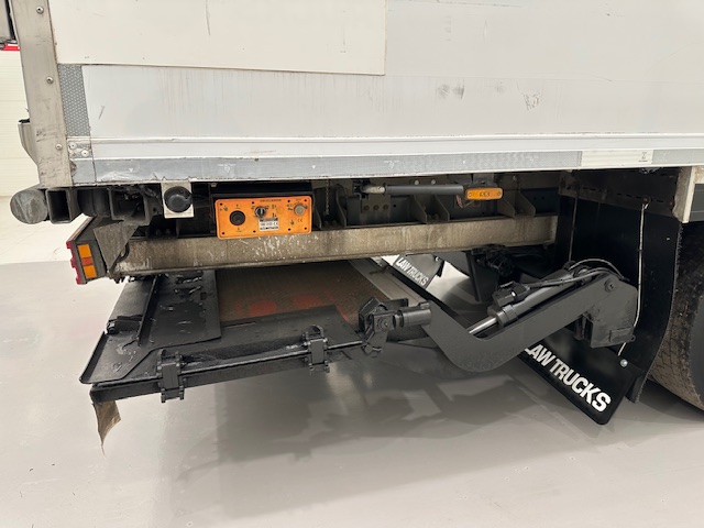 Mercedes Axor 1824 Day Cab Fridge Box