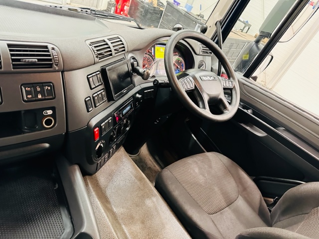 DAF CF 250 4×2 Sleeper Cab Curtainsider