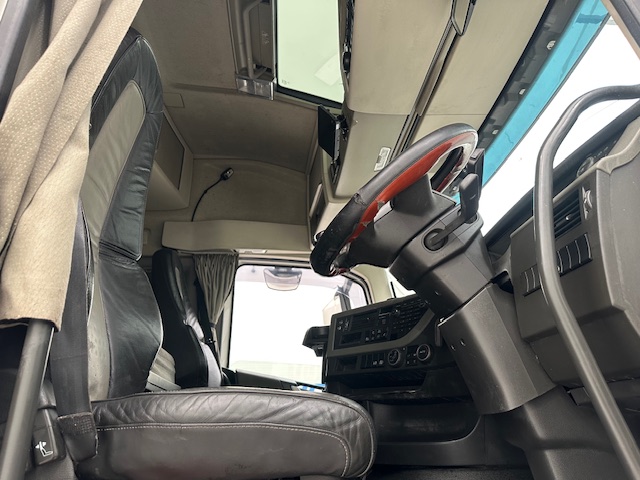 Volvo FH 460 6×2 Midlift Tractor Unit