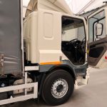 DAF CF75 310 Rear Lift Sleeper Cab Curtainsider - thumbnail