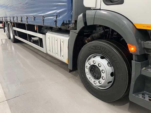 Mercedes Actros 2530 6×2 Day Cab Curtainsider