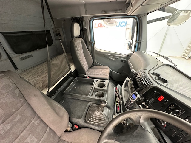 Mercedes Axor 2529 Rear Lift Sleeper Cab Box Van