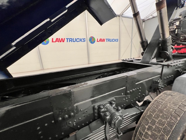 DAF CF85 410 8×4 Day Cab Steel Tipper Grab