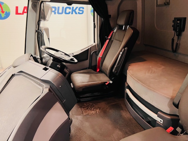 Renault T460 6×2 Midlift Tractor Unit