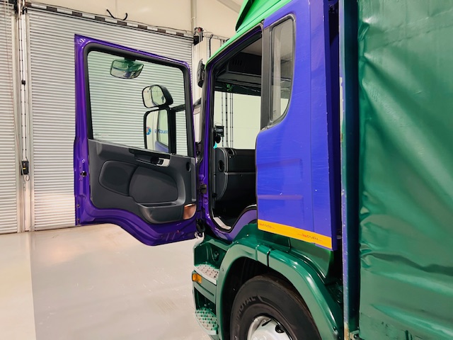 Scania P280 10 Tyre Rear Lift Curtainsider