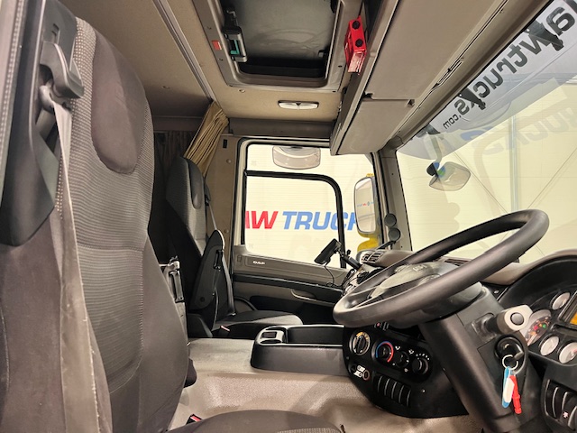 DAF CF85 360 6×2 Midlift Tractor Unit