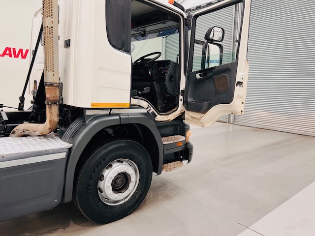 Scania P280 6×4 Day Cab Cement Mixer