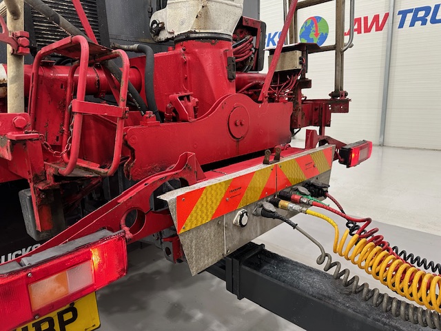Volvo FH 440 6×2 Rear Lift Brick Grab Drawbar