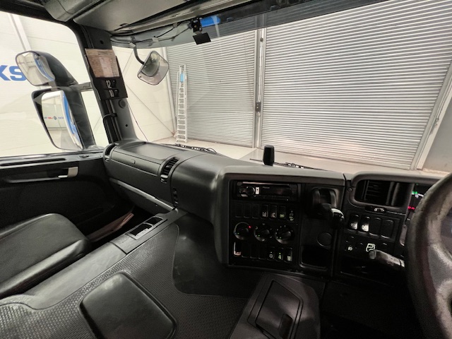 Scania P250 4×2 Sleeper Cab Fridge Box