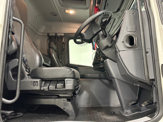 Scania G410 4×2 Sleeper Cab Tractor Unit