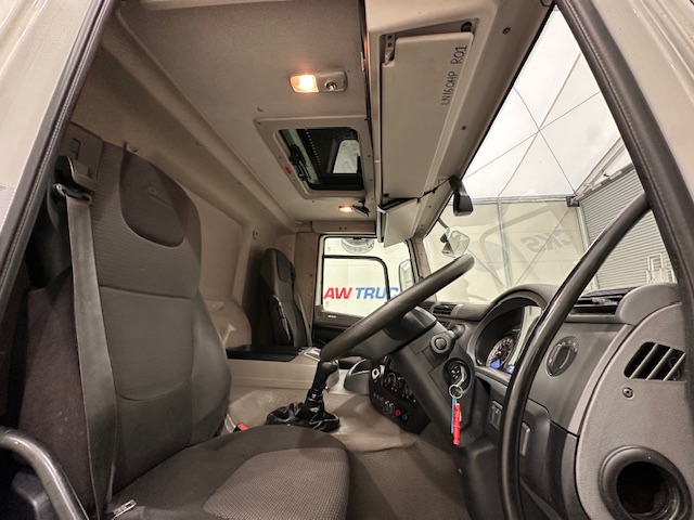 DAF CF 290 6×2 Rear Steer Fridge Box