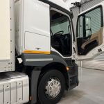Mercedes Actros 1824 4×2 Sleeper Cab Box Van - thumbnail