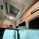 Mercedes Actros 1824 4×2 Sleeper Cab Curtainsider - thumbnail