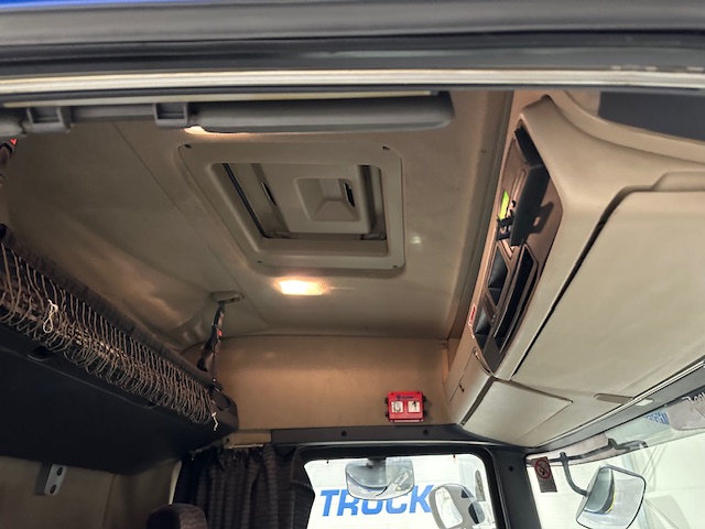 Scania R270 4×2 Sleeper Cab Box Van Manual