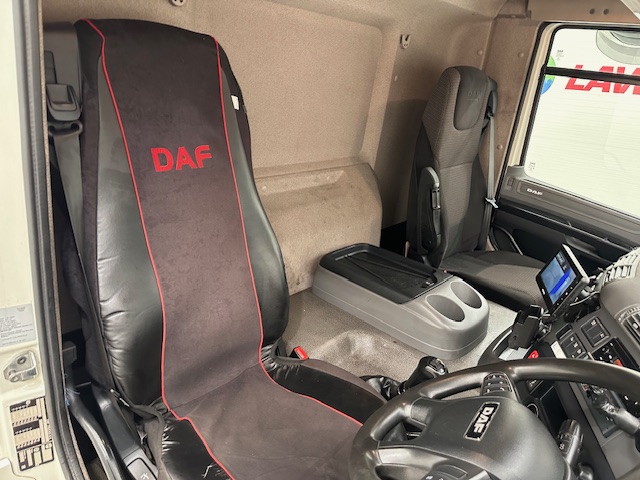 DAF CF 290 6×2 Rear Steer Fridge Box