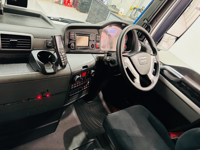 MAN TGX 26.480 6×2 Tractor Unit