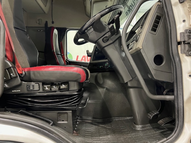 Volvo FM 450 6×2 Midlift Tractor Unit