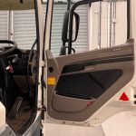 DAF CF75 310 Rear Lift Sleeper Cab Curtainsider - thumbnail