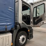 Mercedes Actros 2530 6×2 Day Cab Curtainsider - thumbnail