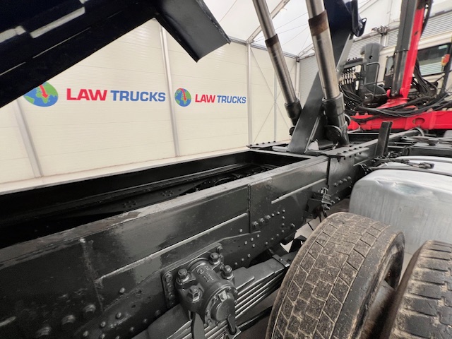 DAF CF85 410 8×4 Day Cab Steel Tipper Grab