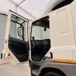 DAF CF 330 6×2 Rear Lift Sleeper Cab Curtainsider - thumbnail