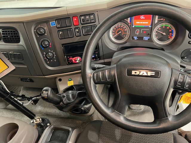 DAF LF 250 4×2 Sleeper Cab Gritter
